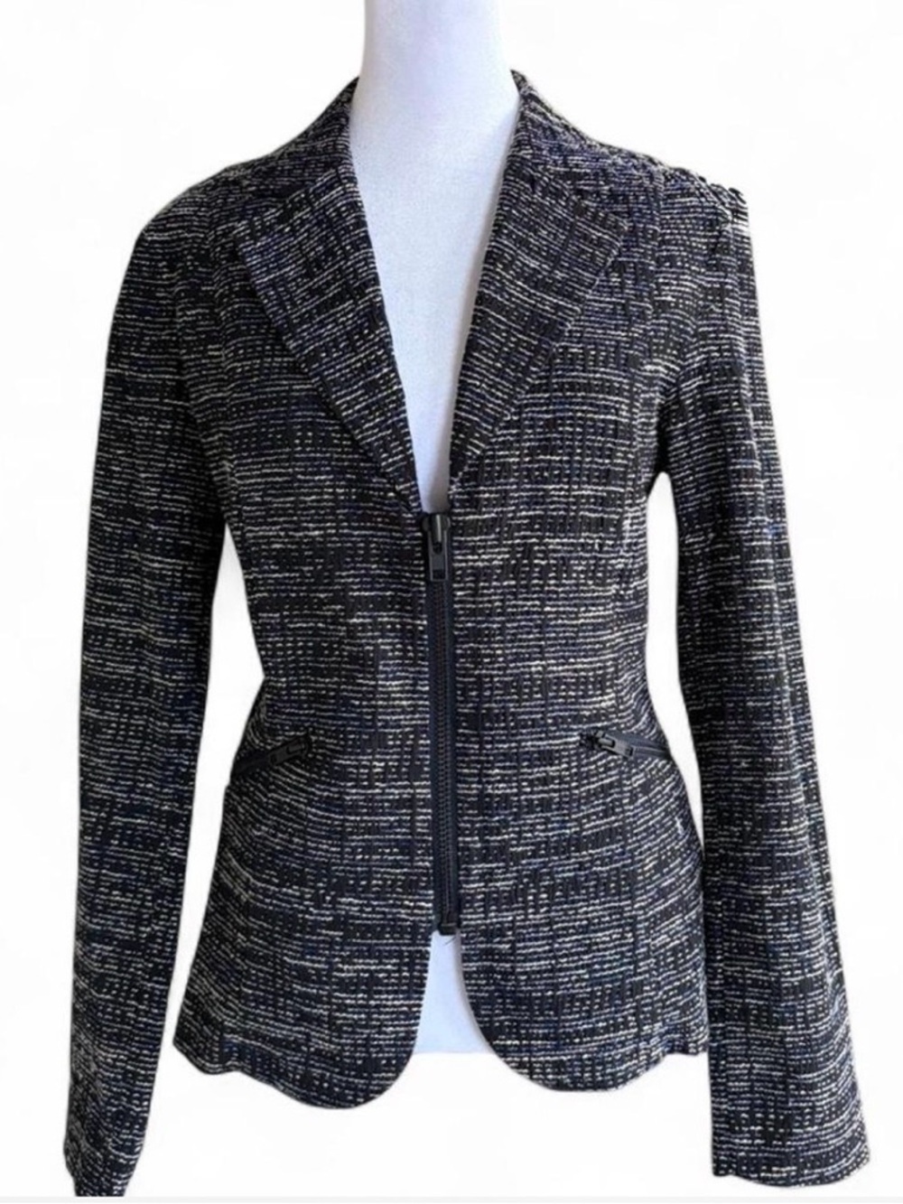 CAbi Black and White Tweed Zip-Front Blazer Size 8 - Picture 2 of 8
